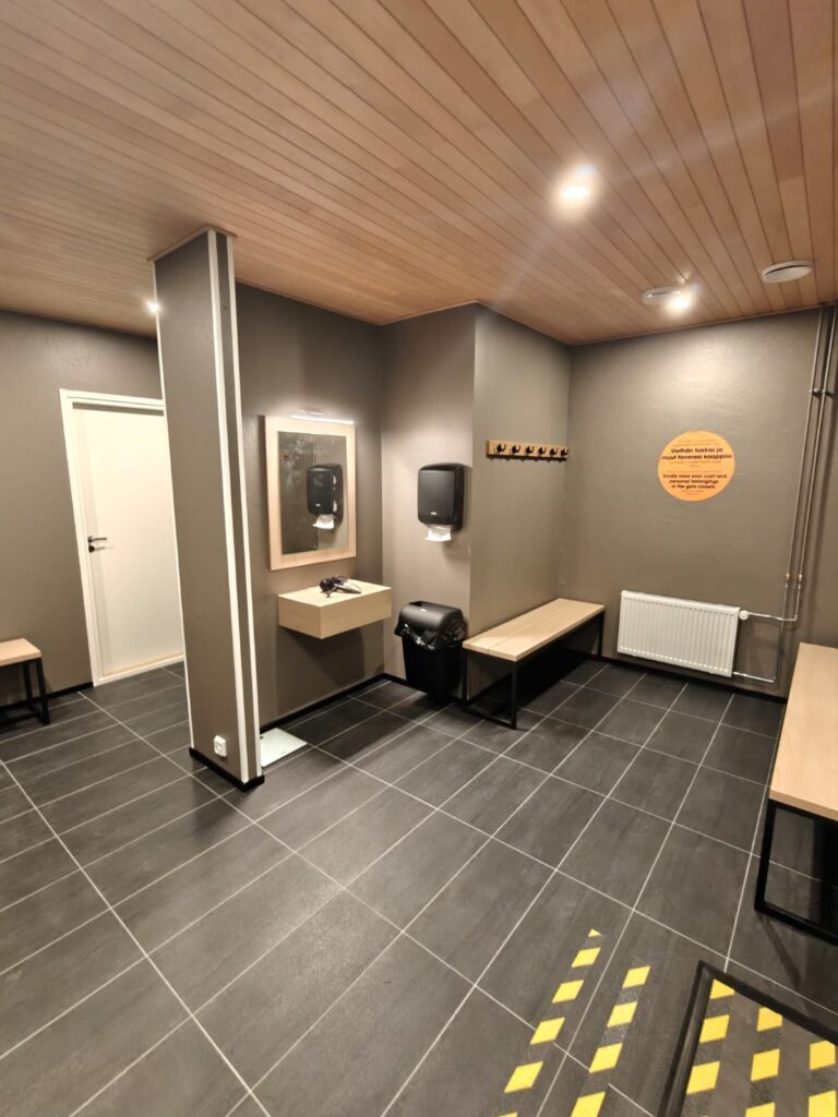 Fressi_24h_Kuntosali_Oulu_Mäkelininkatu_1